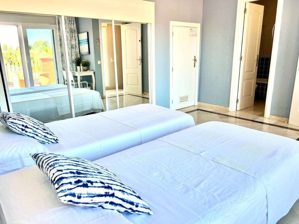 La Brisa Townhouse Golden Mile *