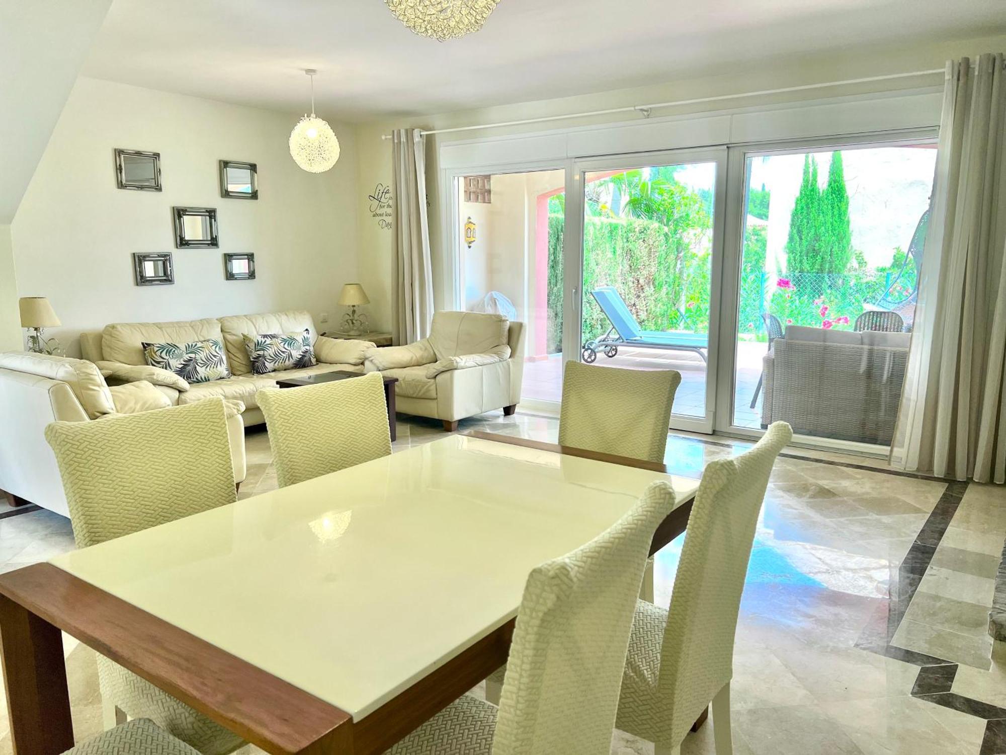La Brisa Townhouse Golden Mile
