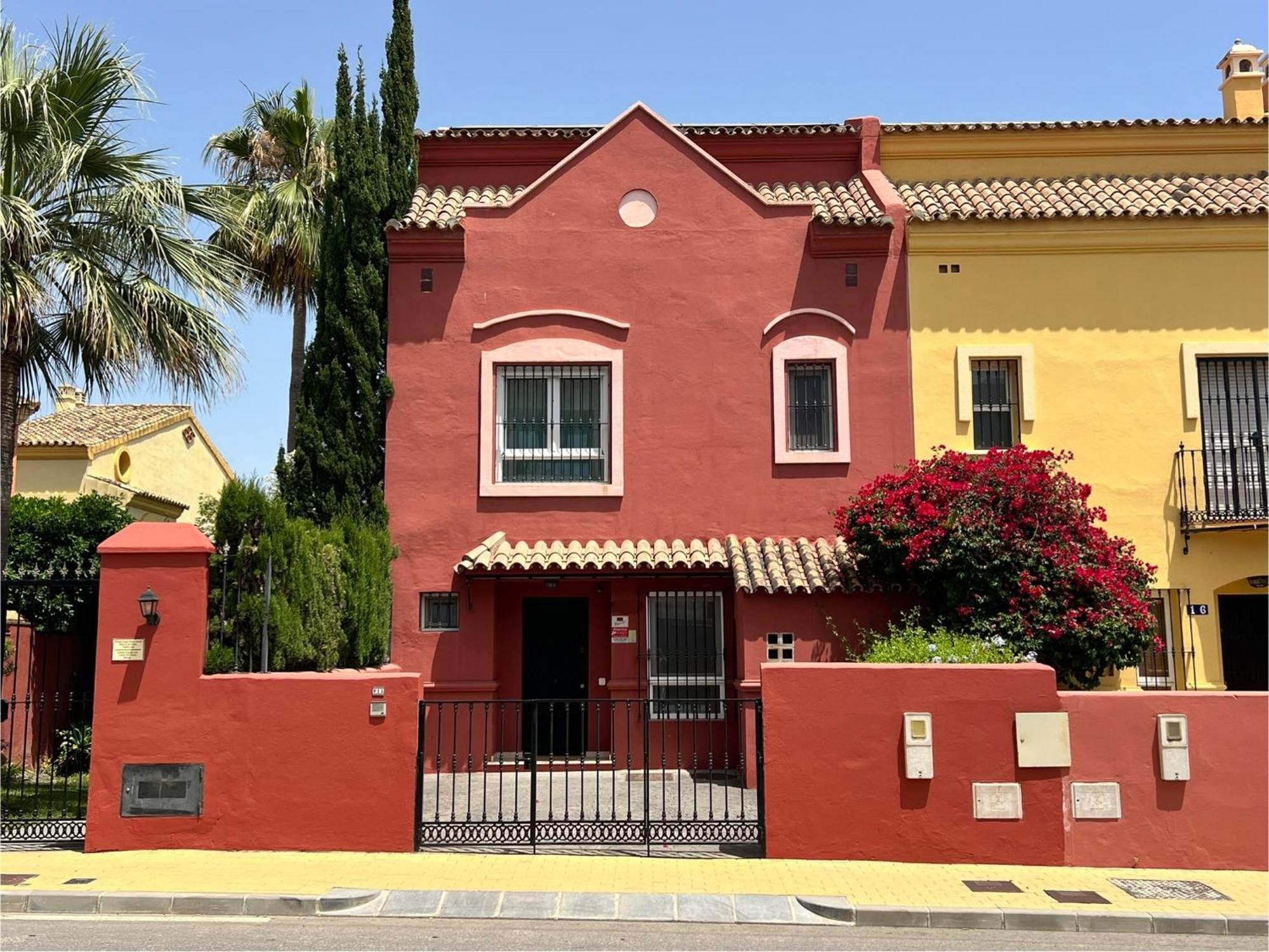 La Brisa Townhouse Golden Mile